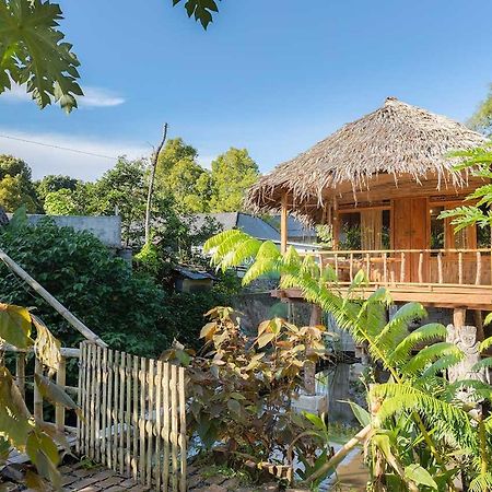 Onong'S Homestay & Cafe Tomohon Εξωτερικό φωτογραφία