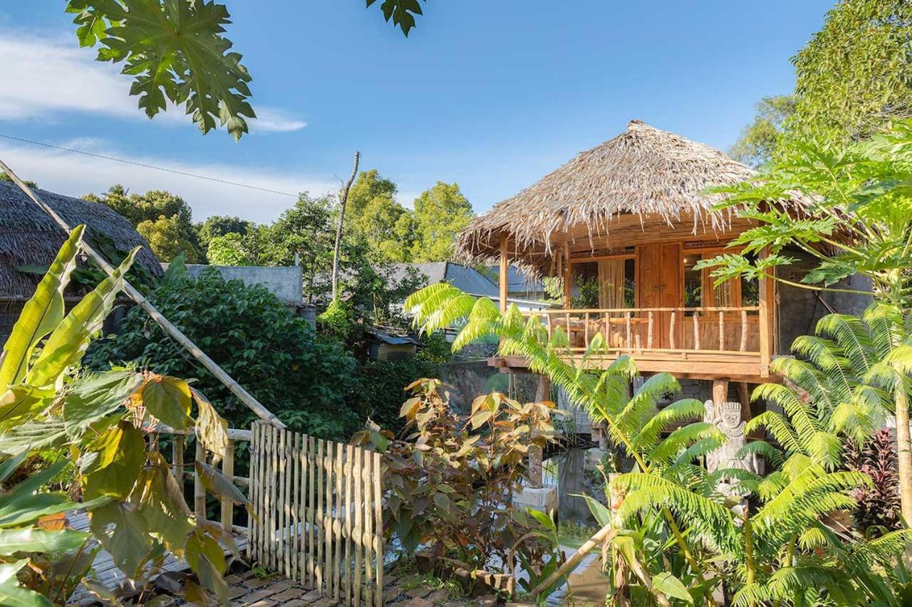 Onong'S Homestay & Cafe Tomohon Εξωτερικό φωτογραφία
